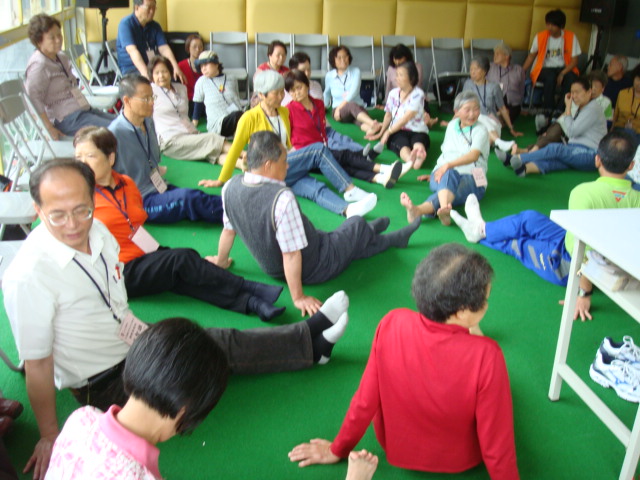 AOA長者體驗課程來了～趕緊幫55歲以上長輩來報名